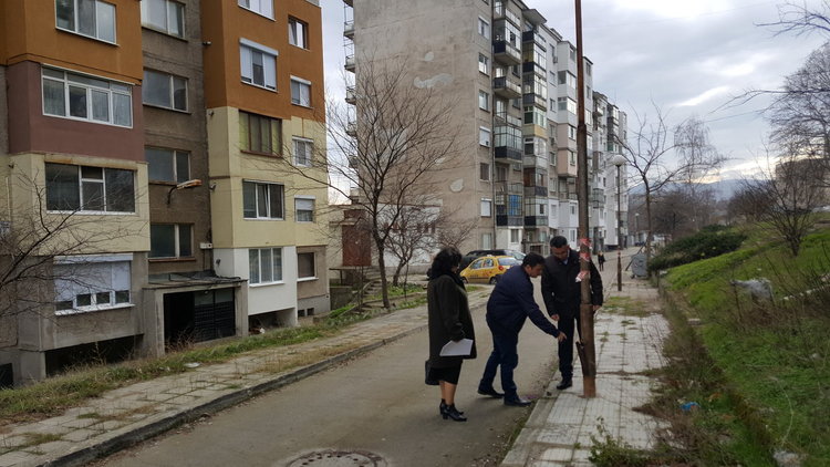  Възстановяват осветлението до блокове „Орфей“ в кв.“Веселчани“