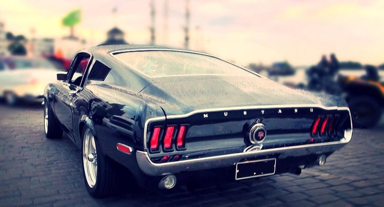 Ford възражда две легенди