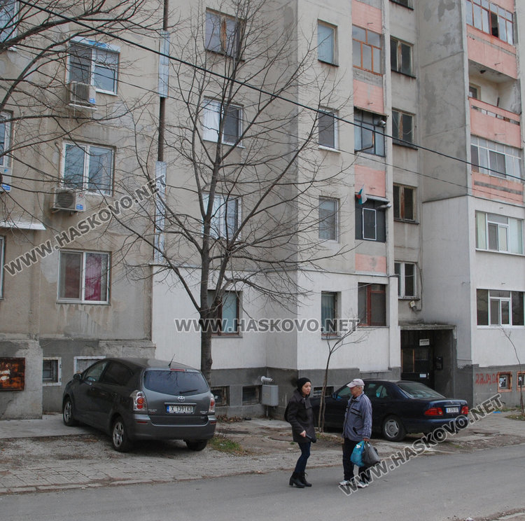 Искат постоянен арест за задържания за убийството на жена си в Хасково