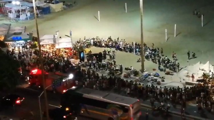 Кола се вряза в тълпа в Рио де Жанейро, загина бебе