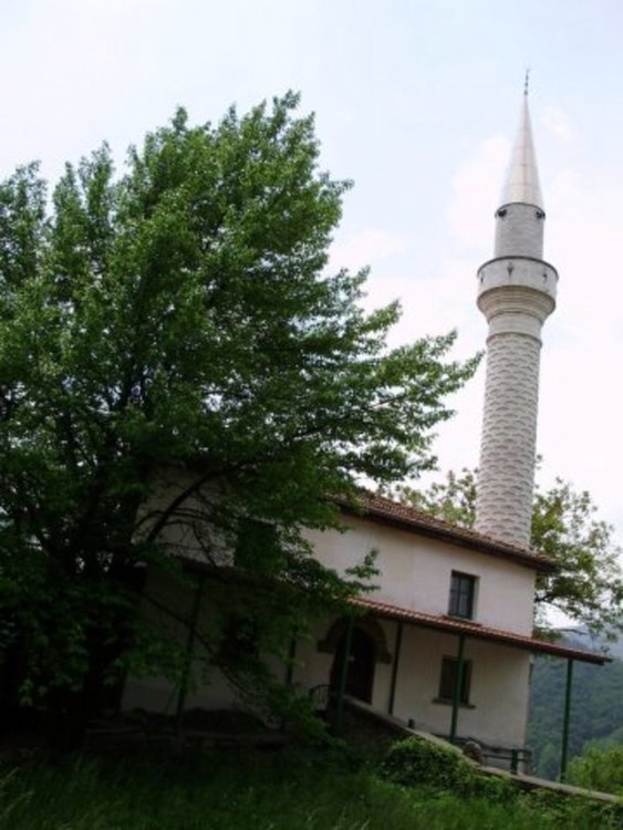 Откраднаха пари, дарения за джамията в Смолян