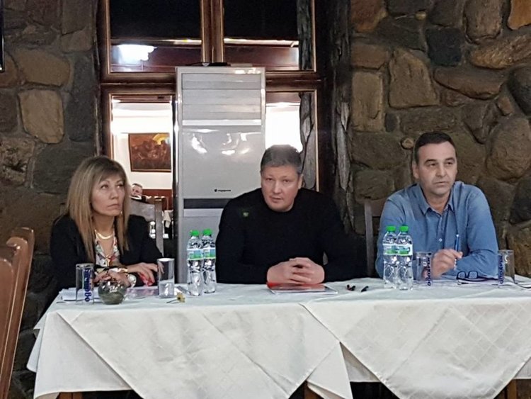 В Бачково: Любо Пенев и Ники Илиев се срещнаха с представители на футболните клубове в областта