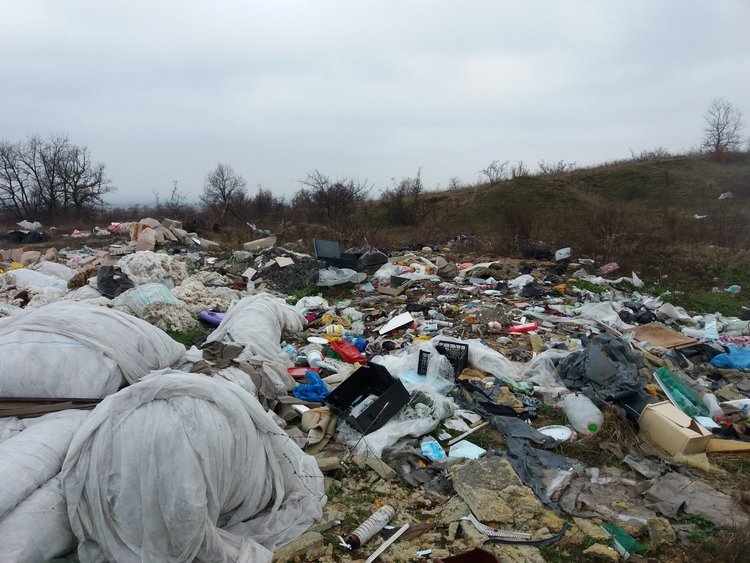 Огромно незаконно сметище се появи край Узунджово