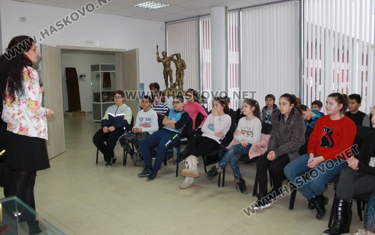 Петокласници от Димитровград се запознаха с професията на археолога