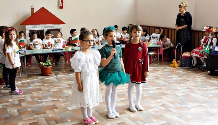 Малчуганите от "Марица" отговаряха на въпроси за България и Освобождението