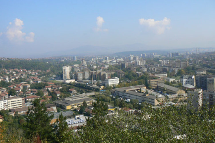 Пускат напълно обновен моста над Струма в Перник в края на май