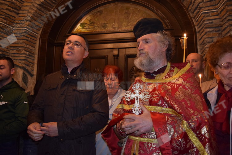 Кметът Хасан Азис поздравява кърджалийци за Великден