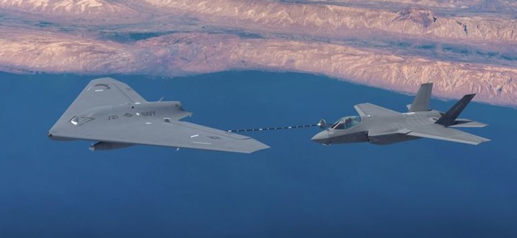 Дронът танкер MQ-25 ще зарежда изтребители в полет (видео)