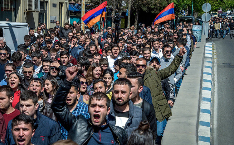 Премиерът на Армения Серж Саркисян подаде оставка