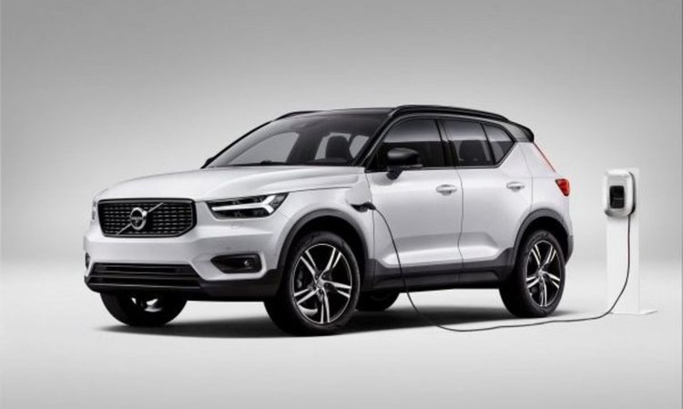 Volvo си постави цел – половината коли на ток до 2025
