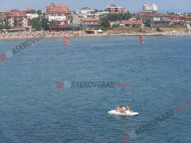 60 свободни места за сервитьори и камериери на морето