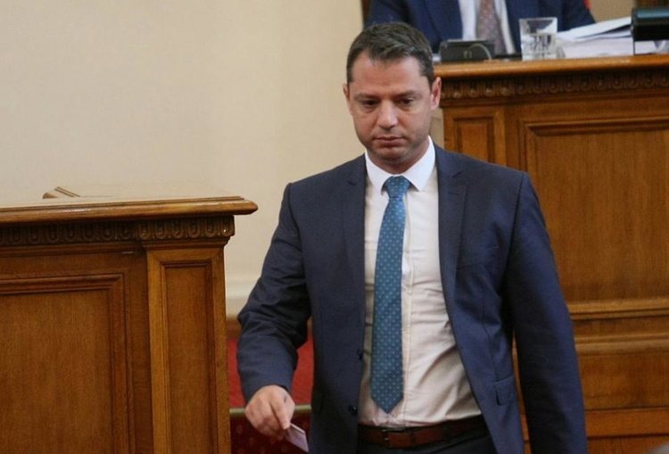Делян Добрев: ЧЕЗ може да стартира процедура за нов купувач