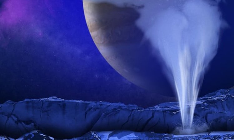 Откриха водни гейзери на Европа, възможно е в тях да има извънземен живот