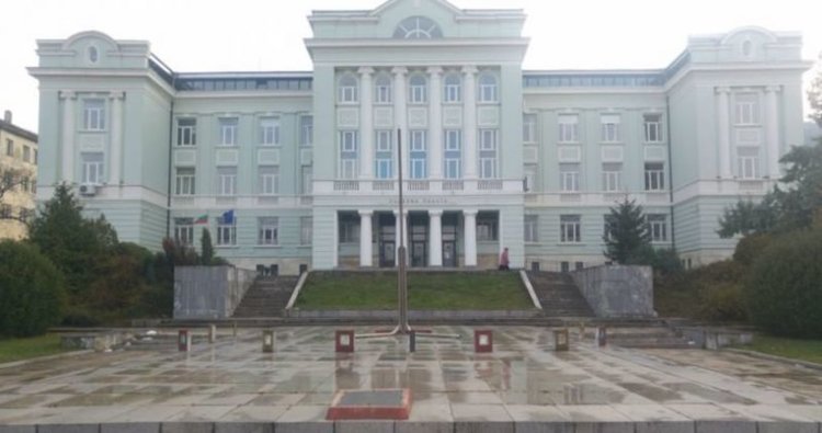 Задържаха мъж, убил нападател при самозащита в Шумен