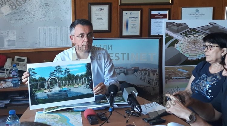 Общината ще обновява Розариума