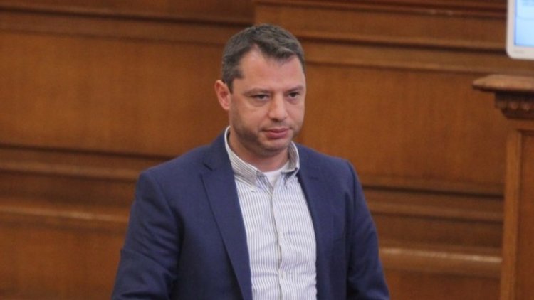 ГЕРБ сигнализира прокуратурата за общ бизнес на Елена Йончева и Цветан Василев