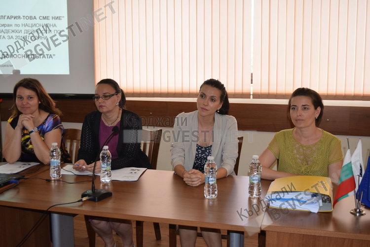 Конкурсът "Спортувай с послание" е отворен за младите хора от Кърджалийско до края на август, гласувайте!