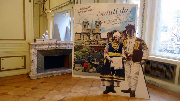 Изложба от 100 годишни картички и писма от Италия и България гостува в Смолян