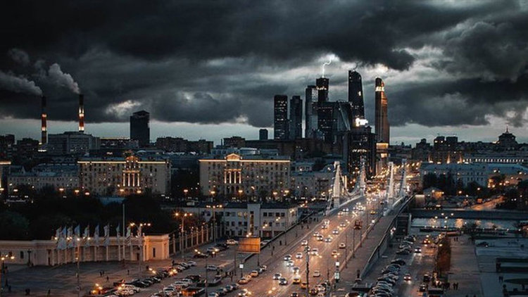 Порой в Москва