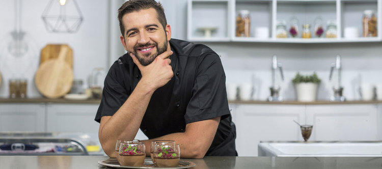 Нещо сладко с Павел Павлов по 24KITCHEN през септември