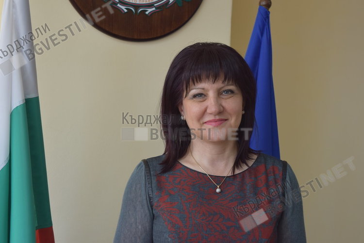 Цвета Караянчева с поздравление за Деня на Съединението