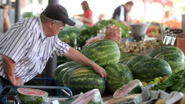 Дините удариха 70 стотинки на пазара на производителите