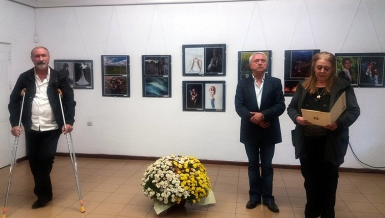 Изложба от над 60 художествени фотографии на 20 автори показват в КДК