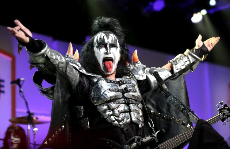 45 години стигат: Последна експлозия от KISS 