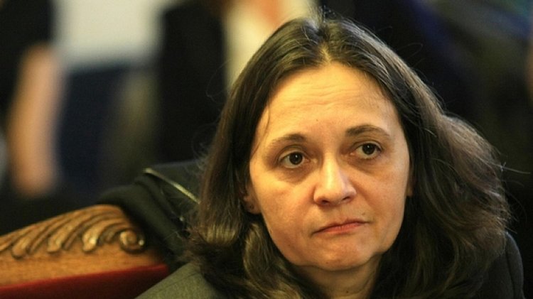 Преразходът в бюджета на НЗОК заради плащания към фондове за лечение в чужбина и за лекарства