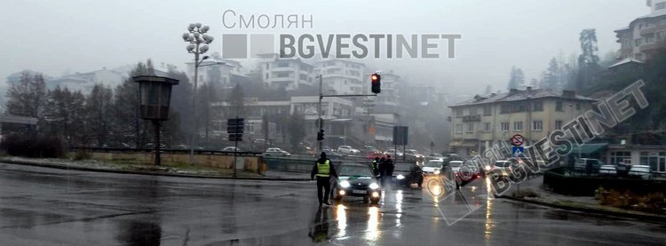 Блокираха бензиностанция, над 100 коли във втория ден от протеста в Смолян