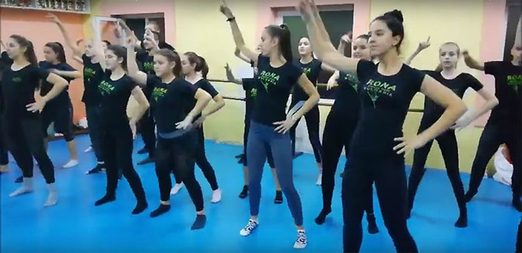 Хасково ще танцува в Коледен флашмоб с благотворителна кауза (видео)