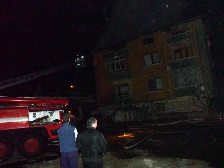 Пожар от загоряла манджа опустоши апартамент във "Възрожденци"