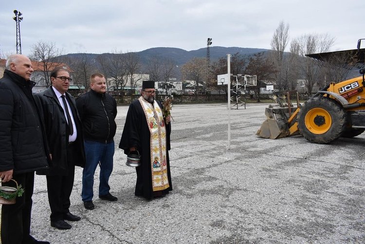 Старт на ремонтите в пет детски и учебни заведения в Асеновград