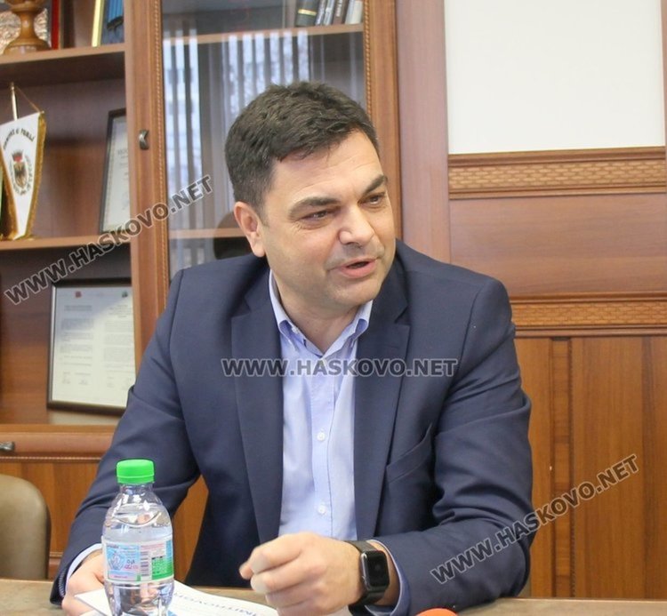 Кметът Иво Димов и министри дискутират развитието на общините в България