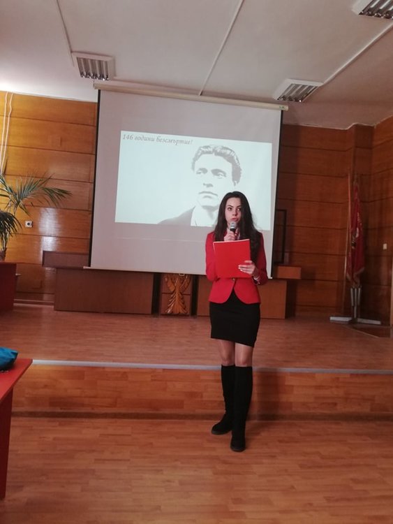 За "Народе????" писа Анелия и спечели два конкурса