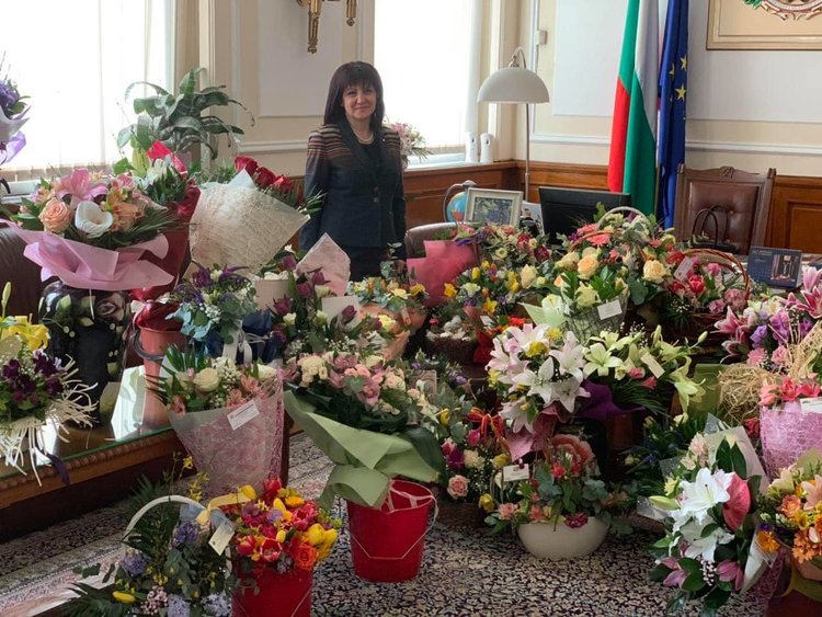 Цвета Караянчева: Евроизборите ще опровергаят социолозите, че се стопява дистанцията между ГЕРБ и БСП 