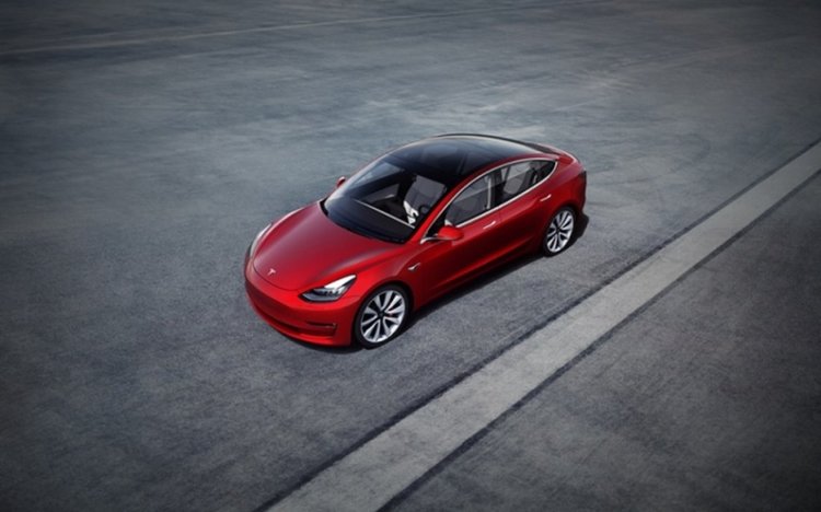  Tesla Model 3 стана най-продаваният луксозен седан в Европа
