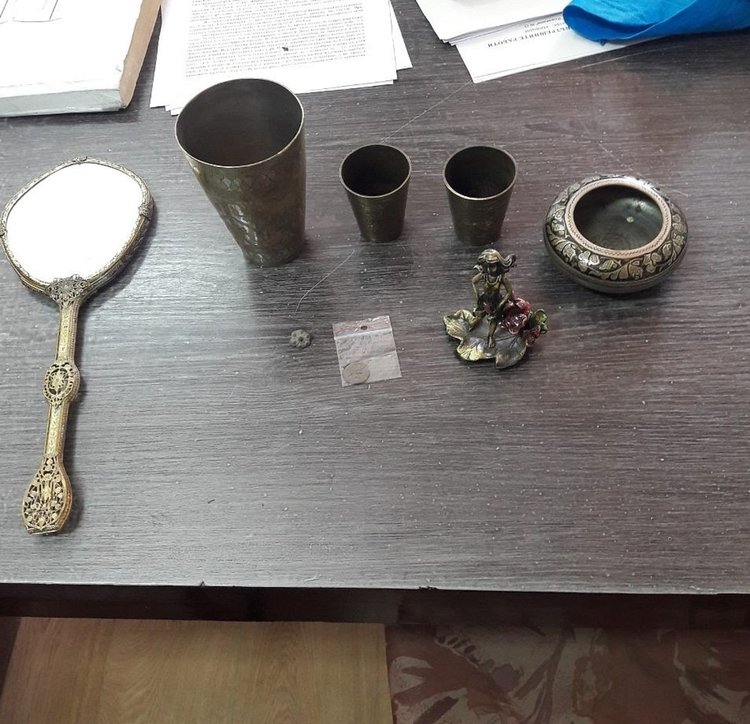 Задържаха димитровградчанка за притежание на антики
