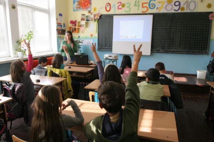 27 родители с глоби, защото децата им не ходят на училище