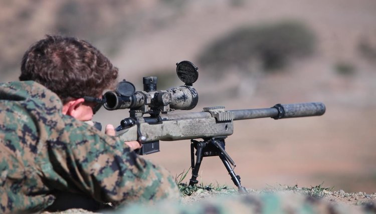 Наши военни си мерят мерника с израелски снайперисти