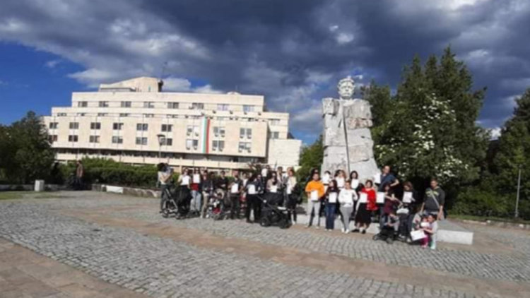 Нов протест в Кърджали срещу Стратегията за детето