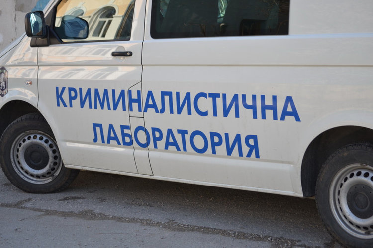 Криминалистите в Златоград издирват крадец на голяма сума пари от снек бар