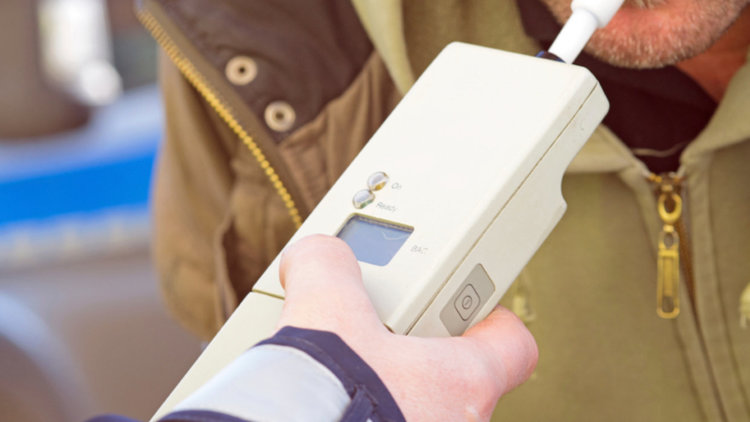 Седем бързи производства за притежание на наркотици покрай събора в Серафимово