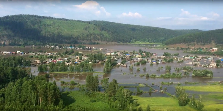 Пет реки в Сибир преляха, евакуират селища в Иркутска област (видео)