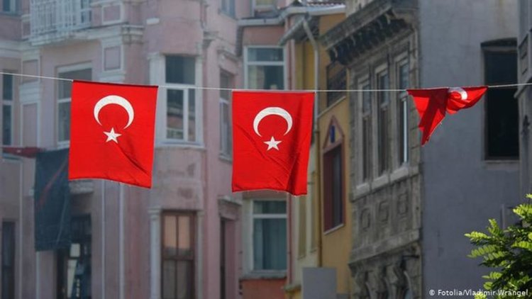Черни турци, бели турци: скоро Турция на Ердоган ще е история