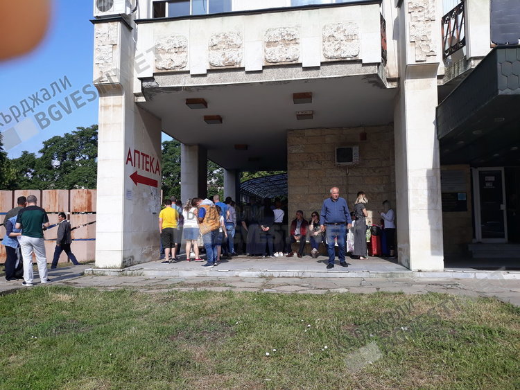 Паспортна служба спря временно работа с граждани заради технически проблем,обслужването вече е възстановено
