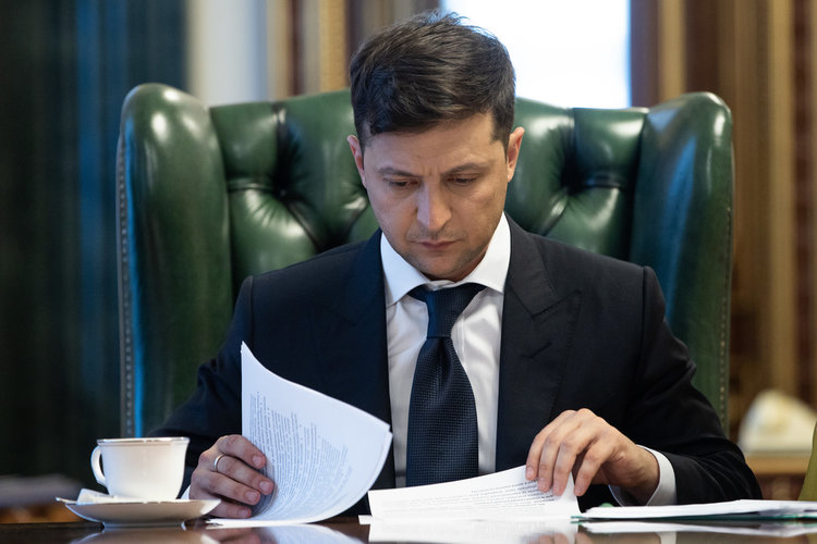 Зеленски поиска от Путин да повлияе на другата страна в Донбас
