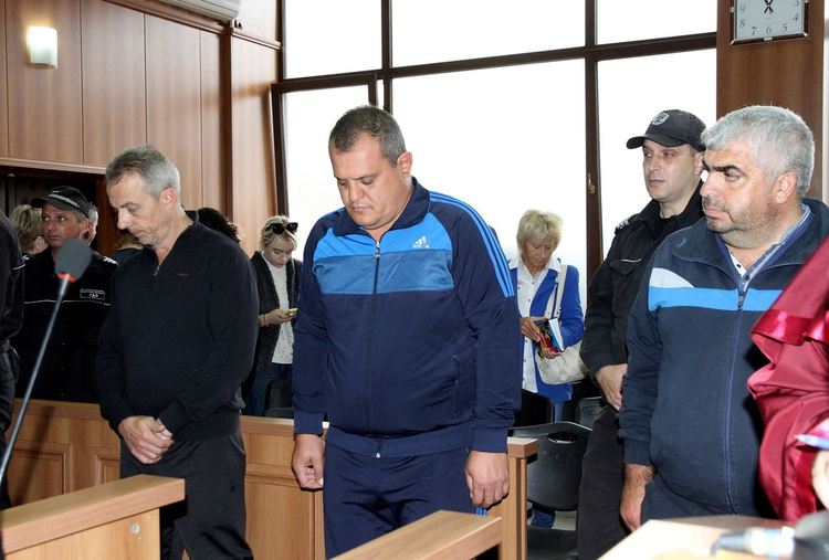 Тримата от ДАИ остават в ареста
