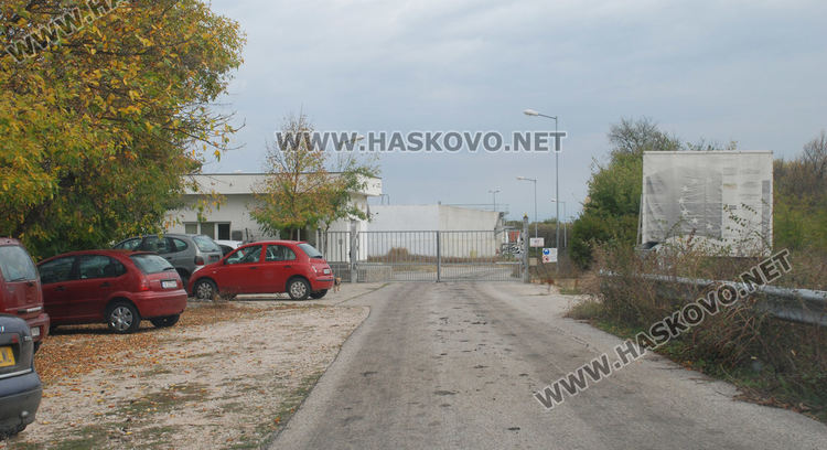 Глобяват фирма за разсипване на отпадъци от пречиствателна станция край Хасково