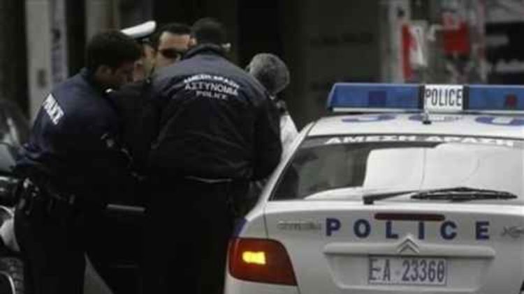 Гръцката полиция спипа хасковски ван с 20 нелегални